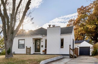 1109 SW Oakley Ave, Topeka, KS 66604
