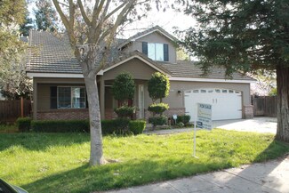 4657 W Saginaw Way, Fresno, CA 93722