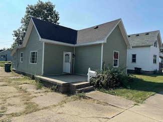 604 S Oak St, Fortville, IN 46040