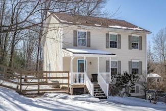 497 Riverside Dr, Florence, MA 01062