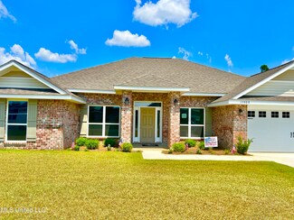 15808 Rachael Dr, Gulfport, MS 39503