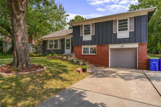 9405 Kessler Ln, Overland Park, KS 66212