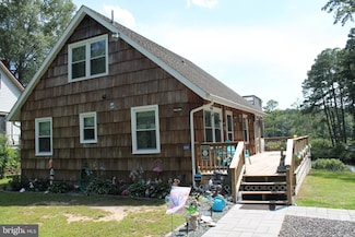 300 Maple Ln, Heathsville, VA 22473