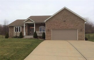 104 Covington Dr, Butler, PA 16001