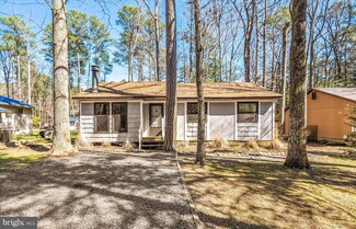 92 Sandyhook Rd, Berlin, MD 21811