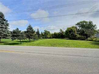 4765 Shisler Rd, Clarence, NY 14031