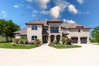 104 Spring Valley St, Hutto, TX 78634