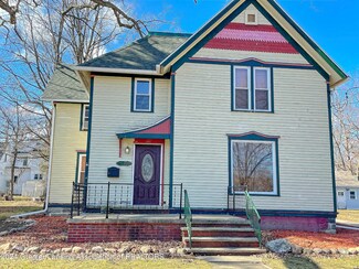 627 N Washington St, Owosso, MI 48867