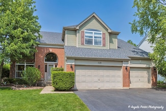 528 Cliffwood Ln, Gurnee, IL 60031