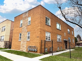 1013 Bellwood Ave, Bellwood, IL 60104
