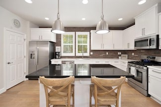 1550 Bonanza Ln, Folsom, CA 95630