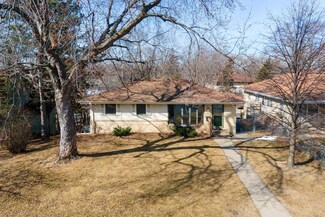 5360 5th St NE, Minneapolis, MN 55421