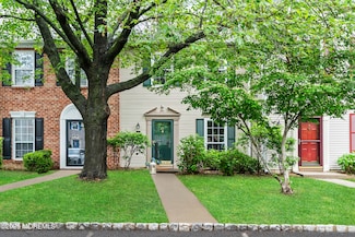 21 Steeple Chase Ct, Tinton Falls, NJ 07724
