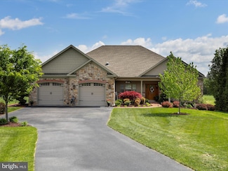 1464 Highfield Ct, Chambersburg, PA 17202