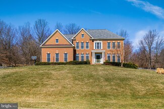 17273 Fontaine Ct, Round Hill, VA 20141
