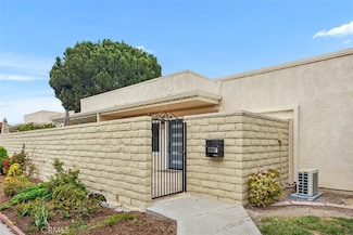2132 Via Puerta Unit F, Laguna Woods, CA 92637