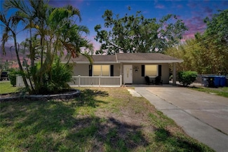 206 4th Ave NW, Ruskin, FL 33570