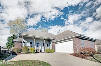 631 Greenfield Ridge Dr E, Brandon, MS 39042