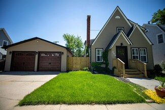 615 W 10th St, Hastings, NE 68901