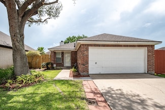 4705 Meadowood Dr, Baytown, TX 77521