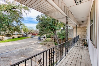 3623 Stables Ln, Dallas, TX 75229