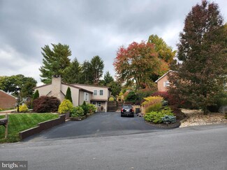 19830 Scott Hill Dr, Hagerstown, MD 21742