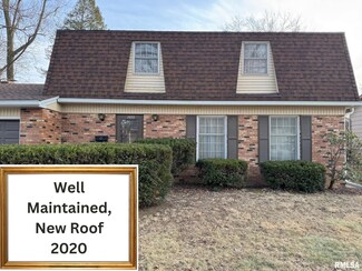 1555 Forest Hills Rd, Bettendorf, IA 52722