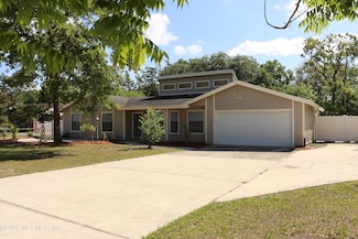 8147 Cayuga Trail E, Jacksonville, FL 32244
