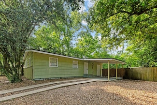 2131 Berkshire Dr, Tallahassee, FL 32304