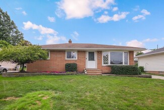 722 E Clearview Ave, Independence, OH 44131