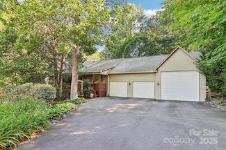 123 Brandymill Loop, Etowah, NC 28729