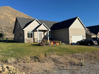 1940 Laurelwood Dr, Hailey, ID 83333