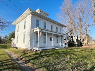 13 Goodrich Rd, Owego, NY 13827