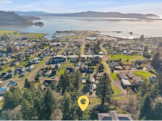 612 Fir Ave Unit 500/503, Garibaldi, OR 97118