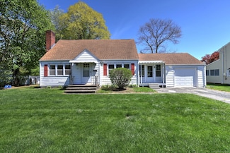 64 Flint St, Trumbull, CT 06611