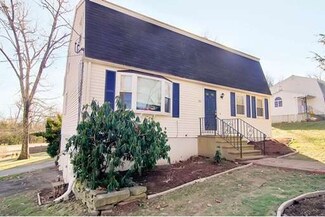 781 Salisbury St, Worcester, MA 01609