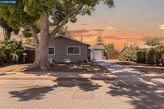 1652 Deems St, Pittsburg, CA 94565