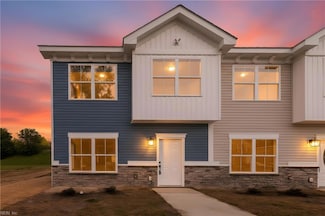 1008 Oldwood St, Chesapeake, VA 23324