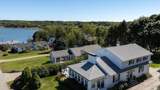 7 Everett Ave, Owls Head, ME 04854