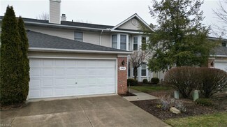 19401 Bradford Ct, Strongsville, OH 44149