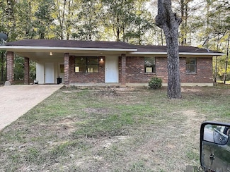 104 Lott St, Columbia, LA 71418