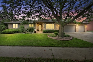 592 Ashbury Dr, Fond Du Lac, WI 54935