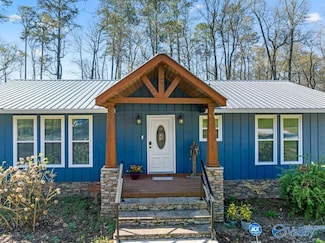 1370 Holiday Shores Rd, Scottsboro, AL 35769