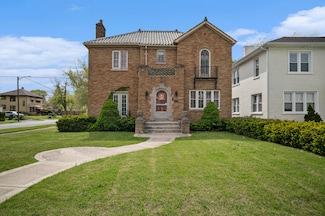 660 Mckinley St, Gary, IN 46404