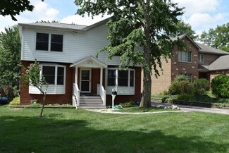 1122 Cherry St, Wheaton, IL 60187