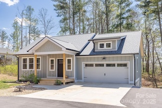 209 Fall Leaves Dr, Fairview, NC 28730