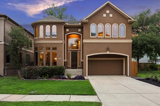 4436 Holt St, Bellaire, TX 77401