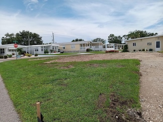 825 Carefree St, Venice, FL 34285