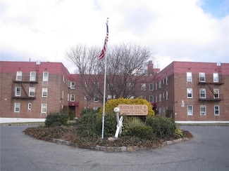 30 Davenport Ave Unit 1L, New Rochelle, NY 10805