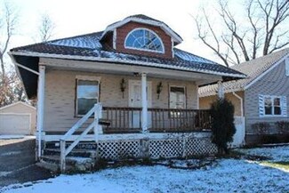 1431 Liberty St, Aurora, IL 60505